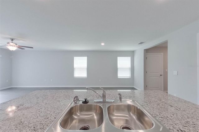 8641 SW 43RD TERRACE, Ocala, FL 34476