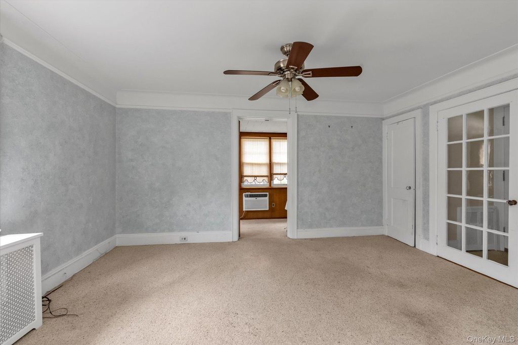 141 Elmwood Street, Valley Stream, NY 11581 — photo 5