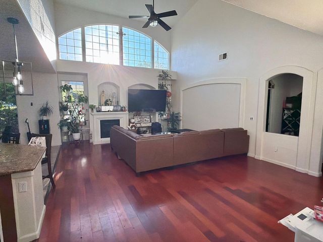 10757 Tank House Dr, Stockton, CA 95209