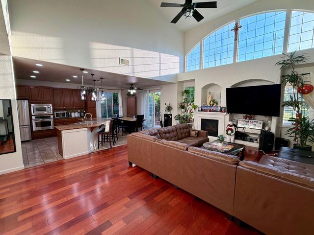 10757 Tank House Dr, Stockton, CA 95209