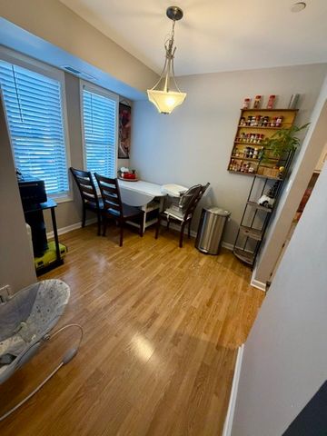 2216 Country Club Drive 25, Woodridge, IL 60517