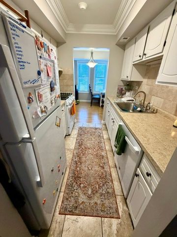 2216 Country Club Drive 25, Woodridge, IL 60517