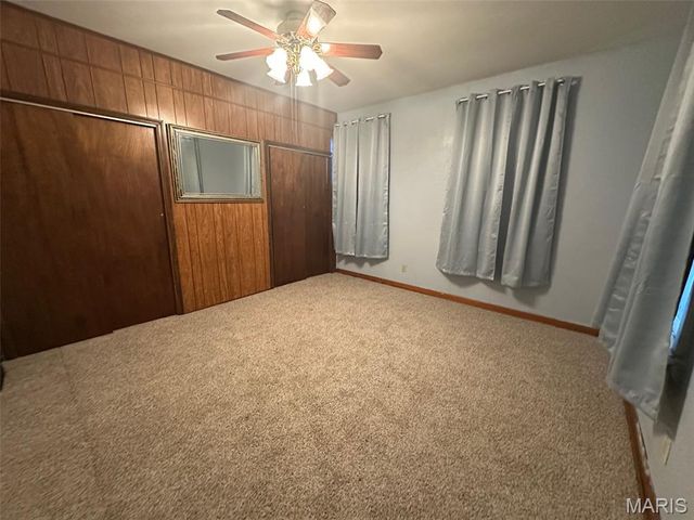 9405 Gentry Avenue, St Louis, MO 63125