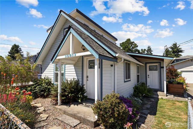 10611 2nd Place SW, Seattle, WA 98146