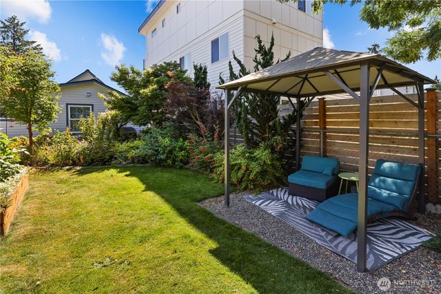 10611 2nd Place SW, Seattle, WA 98146