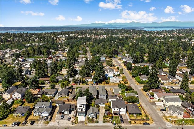 10611 2nd Place SW, Seattle, WA 98146