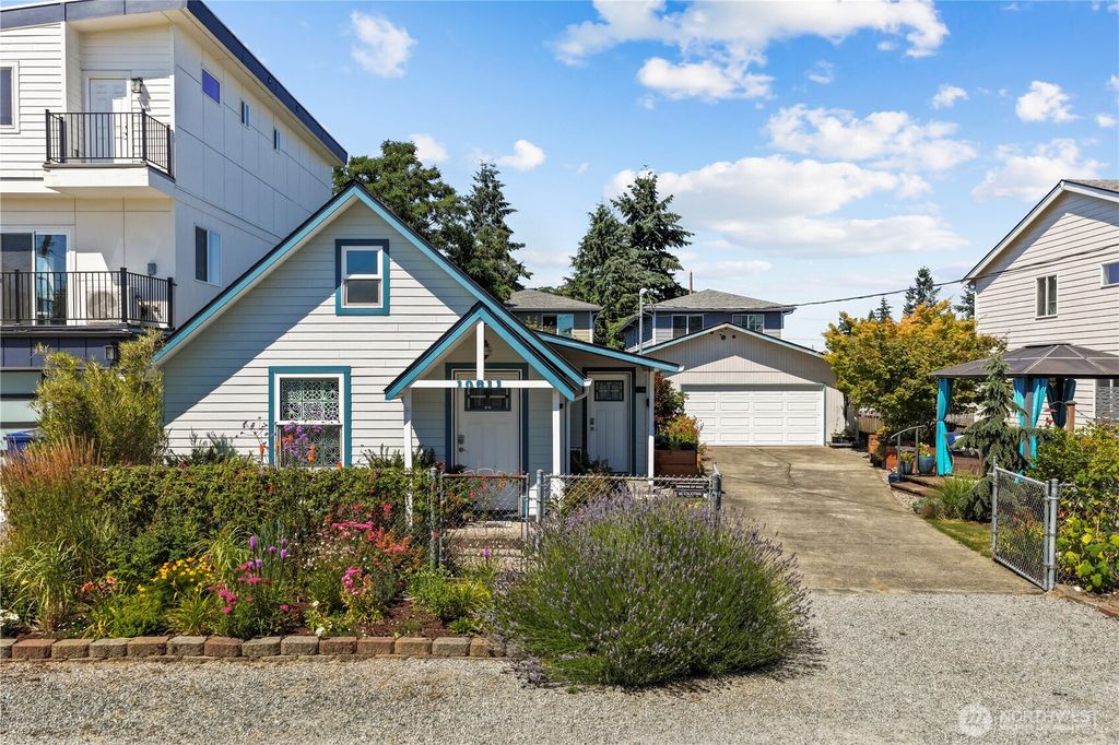 10611 2nd Place SW, Seattle, WA 98146