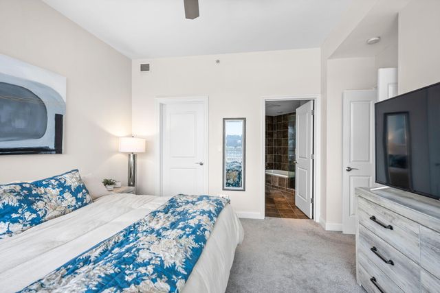 400 Riverboat Row, 705, Newport, KY 41071