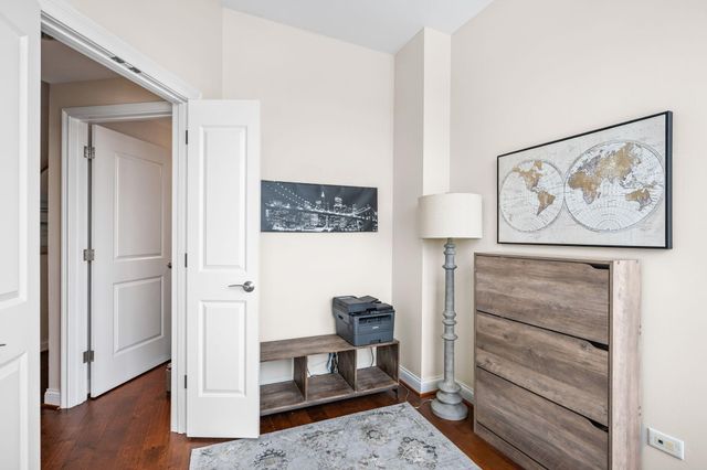 400 Riverboat Row, 705, Newport, KY 41071