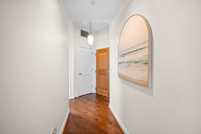 400 Riverboat Row, 705, Newport, KY 41071