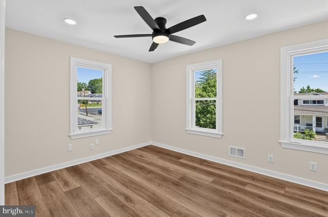 470 N TYSON AVE, Glenside, PA 19038