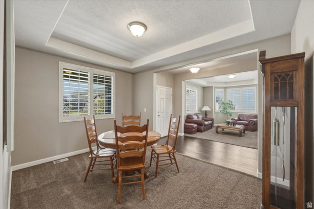 Image 11 of property listing at 2087 E AUTUMN FIELDS LN, Draper, UT 84020