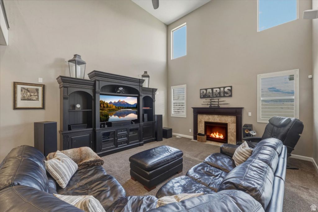 Image 14 of property listing at 2087 E AUTUMN FIELDS LN, Draper, UT 84020