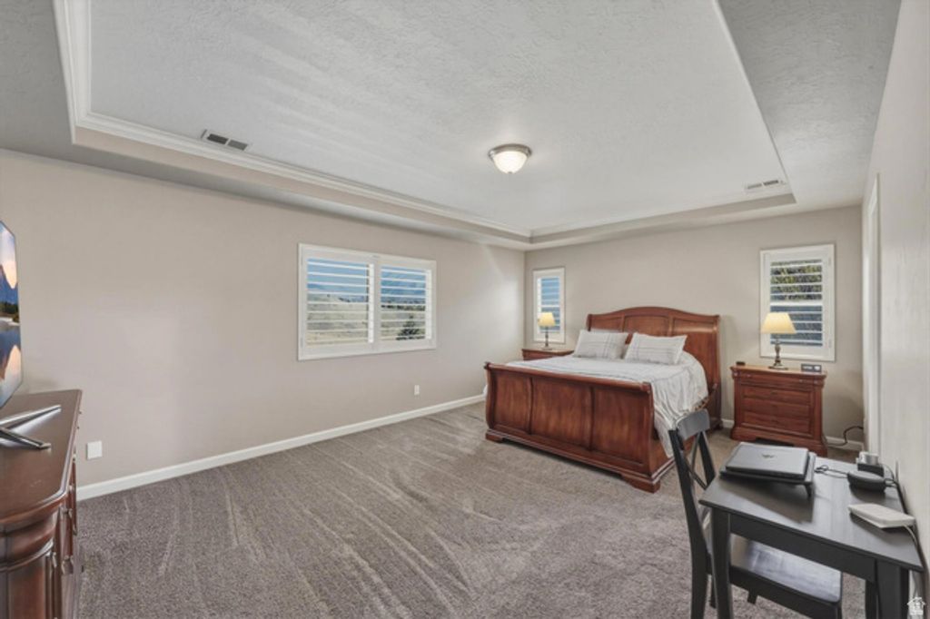 Image 25 of property listing at 2087 E AUTUMN FIELDS LN, Draper, UT 84020