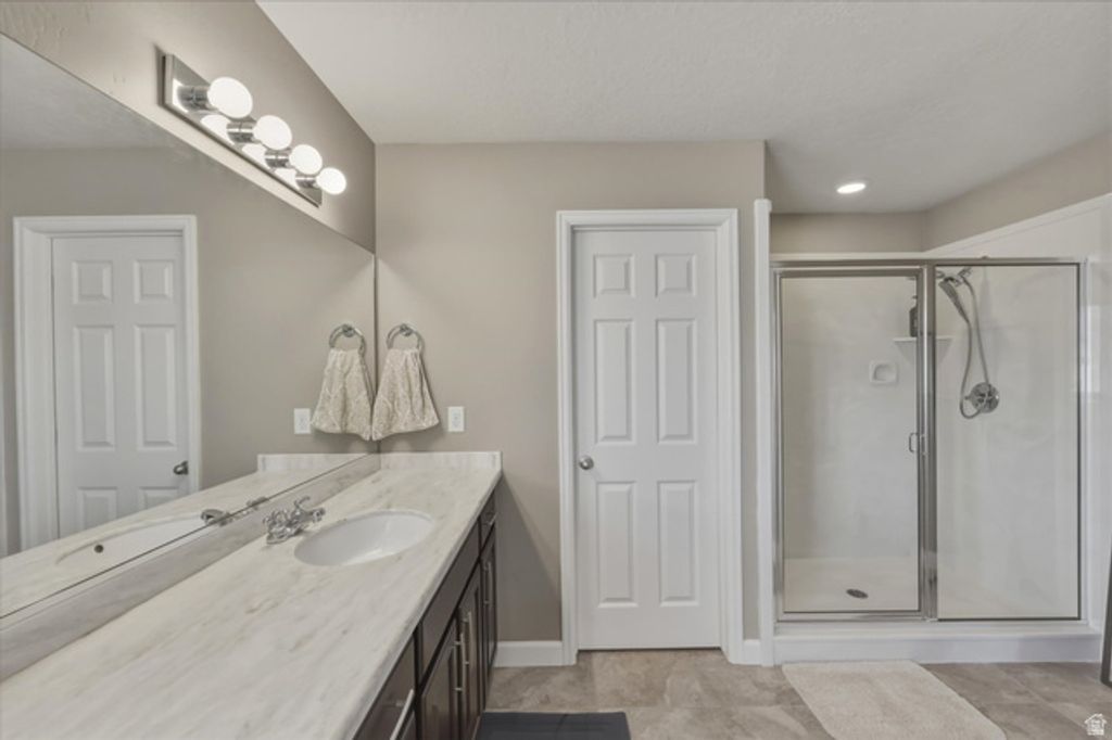 Image 29 of property listing at 2087 E AUTUMN FIELDS LN, Draper, UT 84020