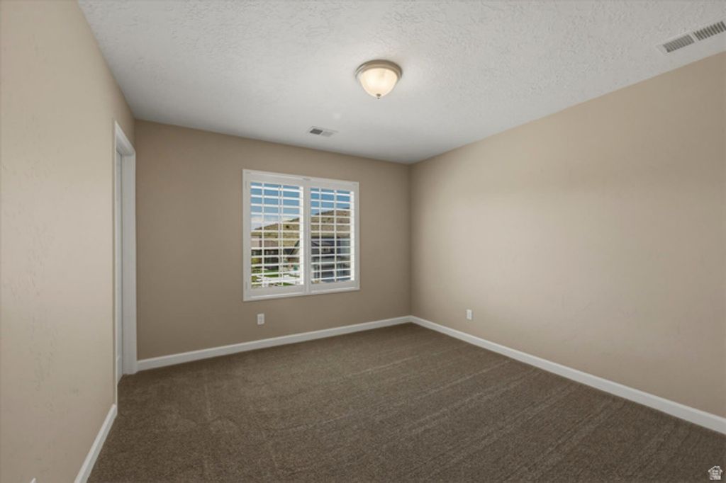 Image 33 of property listing at 2087 E AUTUMN FIELDS LN, Draper, UT 84020