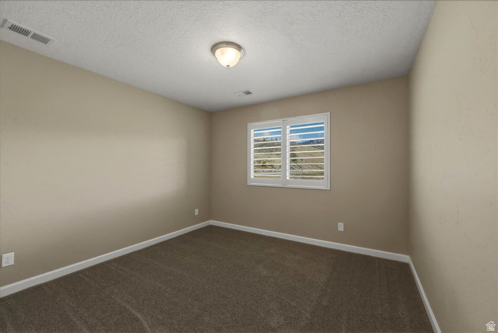 Image 34 of property listing at 2087 E AUTUMN FIELDS LN, Draper, UT 84020