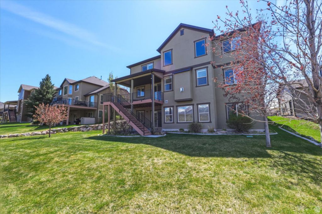 Image 54 of property listing at 2087 E AUTUMN FIELDS LN, Draper, UT 84020