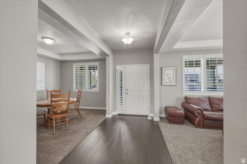 Image 7 of property listing at 2087 E AUTUMN FIELDS LN, Draper, UT 84020
