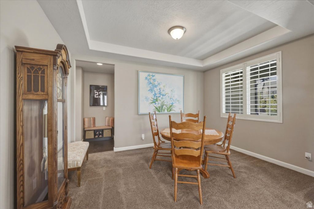 Image 10 of property listing at 2087 E AUTUMN FIELDS LN, Draper, UT 84020