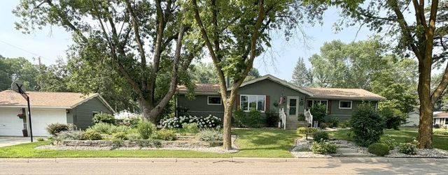 1401 N 4th Street, Montevideo, MN 56265