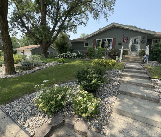 1401 N 4th Street, Montevideo, MN 56265