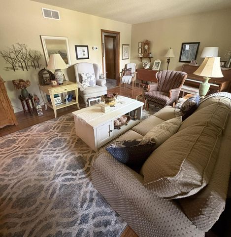 1401 N 4th Street, Montevideo, MN 56265