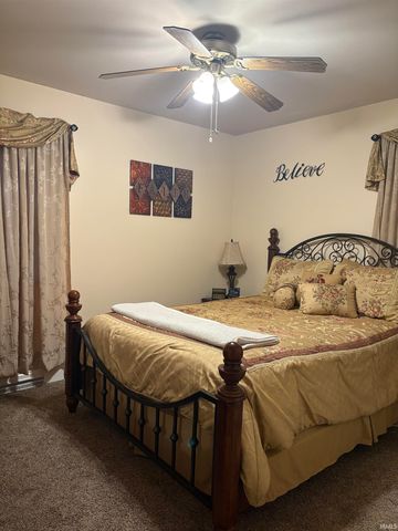 726 S Franklin Street, Oakland City, IN 47660