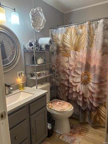 726 S Franklin Street, Oakland City, IN 47660