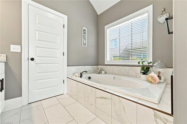 161 Winged Foot Court, Winston-salem, NC 27107