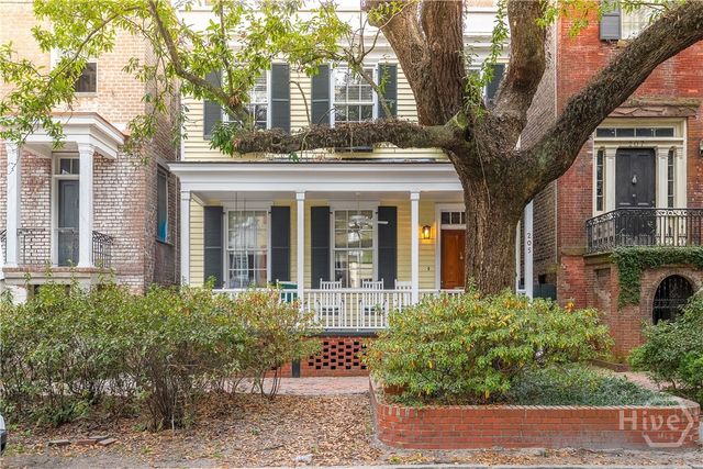 205 W Jones Street, Savannah, GA 31401