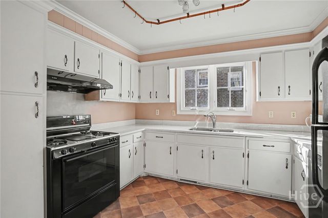 205 W Jones Street, Savannah, GA 31401