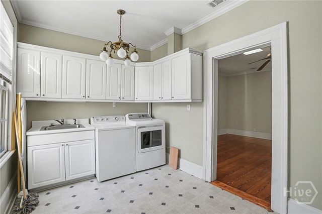 205 W Jones Street, Savannah, GA 31401