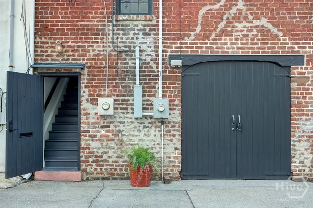 205 W Jones Street, Savannah, GA 31401