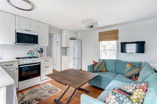 205 W Jones Street, Savannah, GA 31401