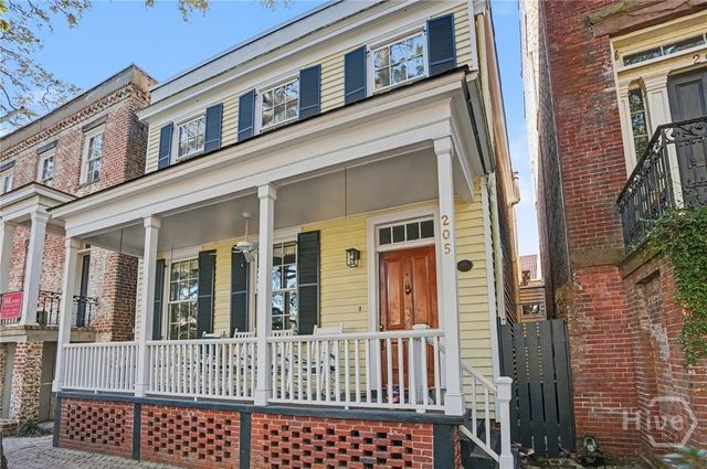 205 W Jones Street, Savannah, GA 31401