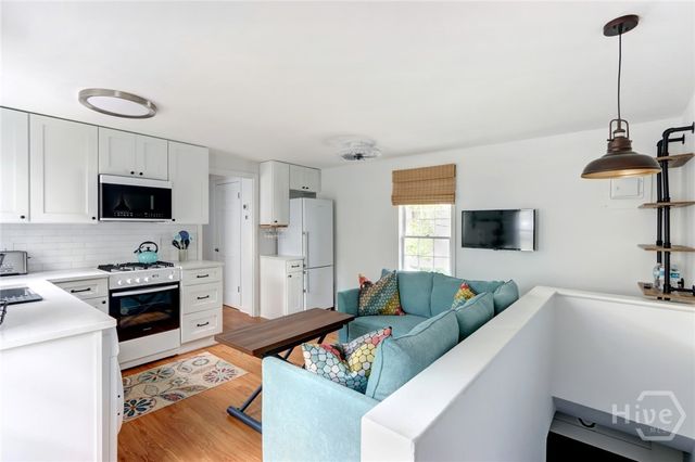 205 W Jones Street, Savannah, GA 31401