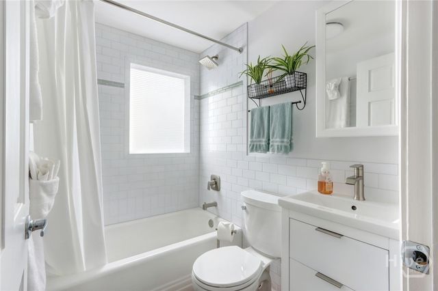 205 W Jones Street, Savannah, GA 31401