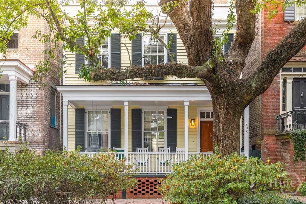 205 W Jones Street, Savannah, GA 31401