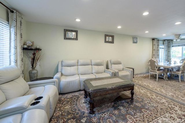 9378 Twin Mountain Circle, Mira Mesa, CA 92126