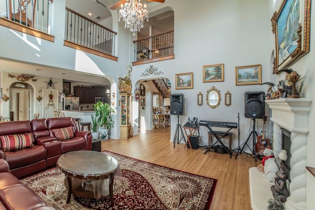 2335 Shackleford Trail, Grand Prairie, TX 75052