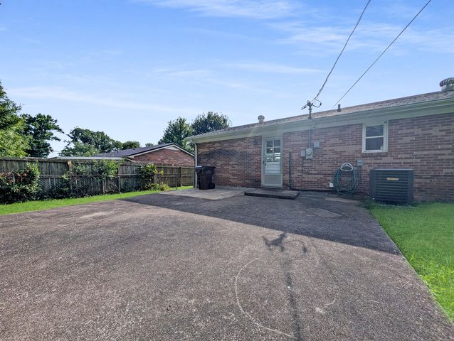 118 Kingsway Drive, Nicholasville, KY 40356