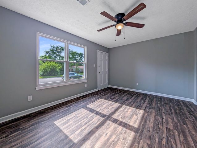 118 Kingsway Drive, Nicholasville, KY 40356
