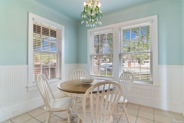160 Terrell Rd, San Antonio, TX 78209