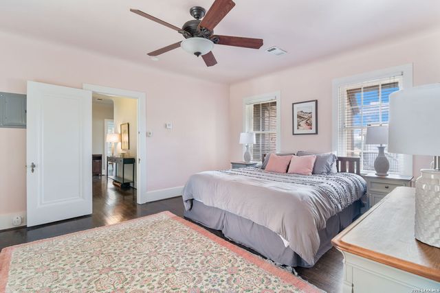 160 Terrell Rd, San Antonio, TX 78209