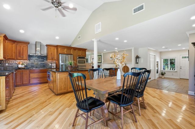 8 Shady Ln, Wilbraham, MA 01095