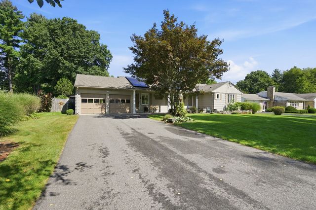 8 Shady Ln, Wilbraham, MA 01095