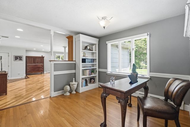 8 Shady Ln, Wilbraham, MA 01095