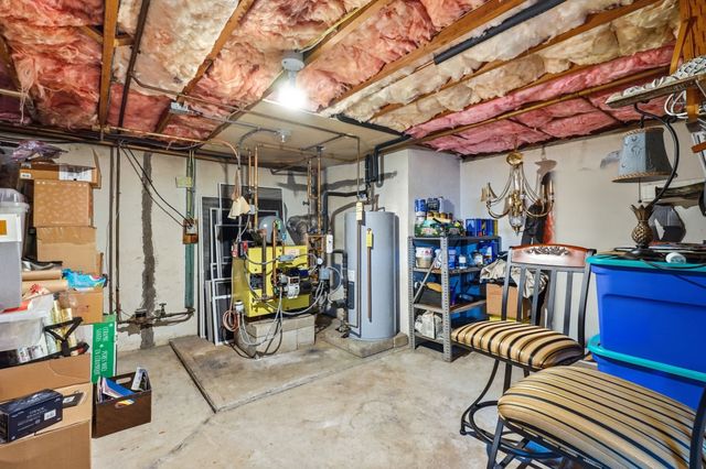 8 Shady Ln, Wilbraham, MA 01095