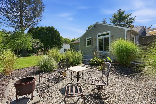 8 Shady Ln, Wilbraham, MA 01095